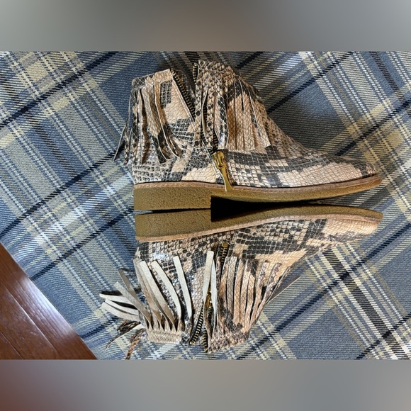 Kate Spade Saks Betsie Fringe Snakeskin Bootie - Picture 4 of 7